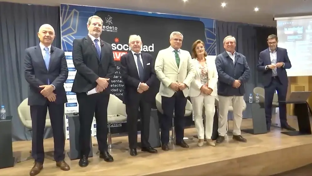 'La sociedad clave', el lobby de detectives privados se ha reunido este viernes en la sede de la patronal toledana para abordar su trabajo entorno al absentismo y al fraude laboral