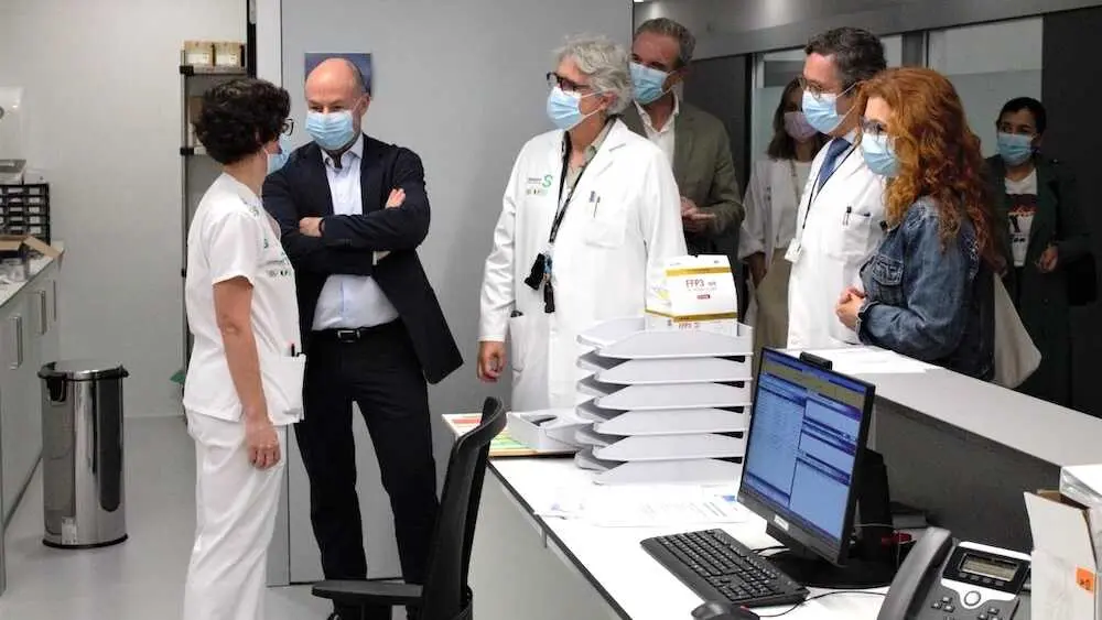 El nuevo edificio polivalente del Hospital de Albacete recibe a sus primeros pacientes
