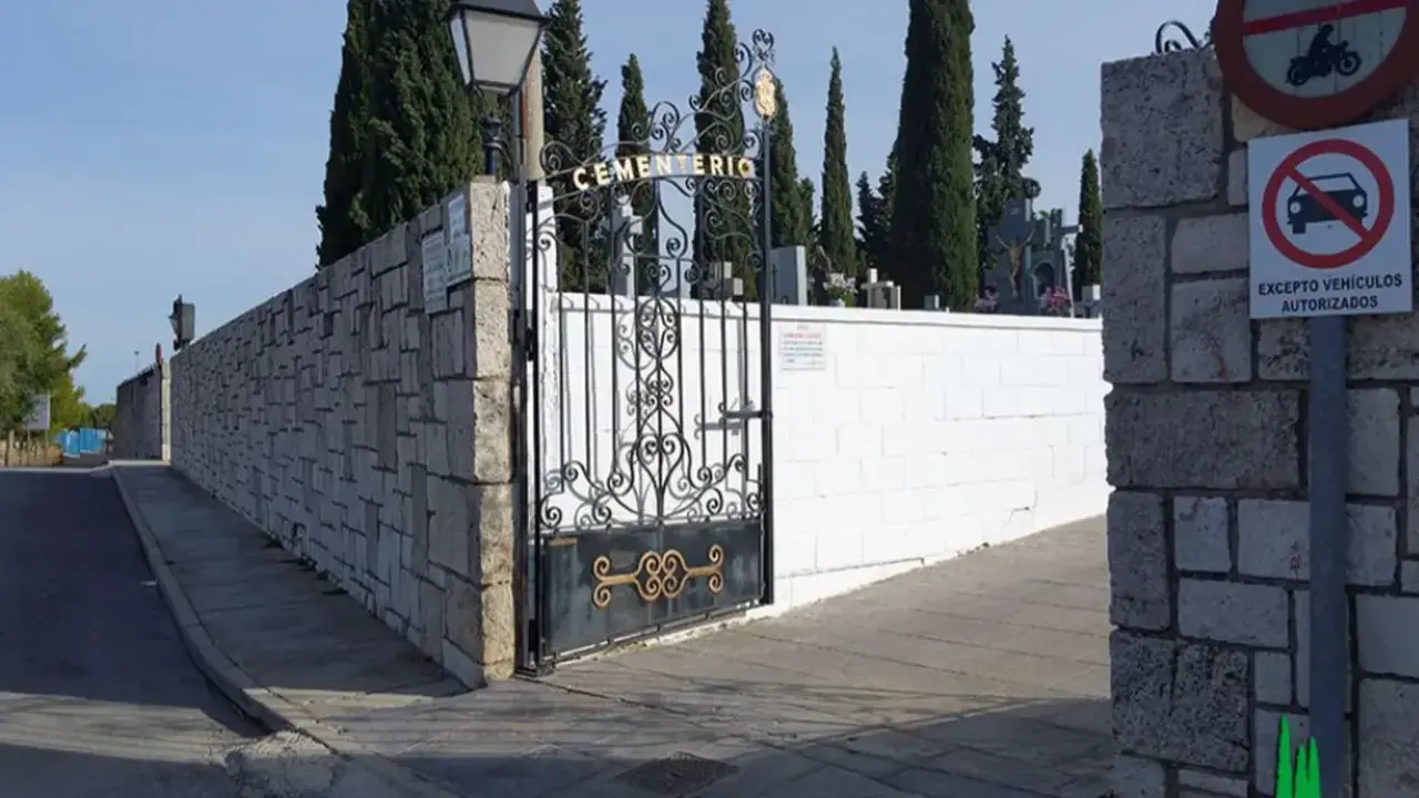 Tres detenidos por robos de estatuas y crucifijos en el cementerio de Tarancón