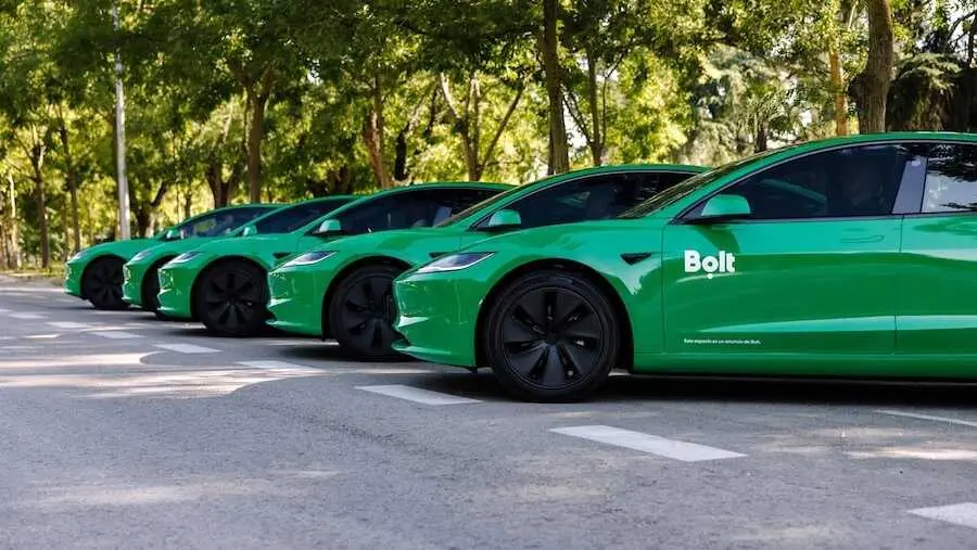 Los VTC de Bolt que operan en Toledo, inmovilizados por hacer trayectos urbanos