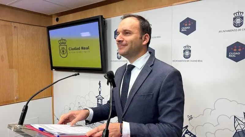 El portavoz del equipo de Gobierno del Ayuntamiento de Ciudad Real, Guillermo Arroyo, ha informado en rueda de prensa de los asuntos de la Junta de Gobierno Local
