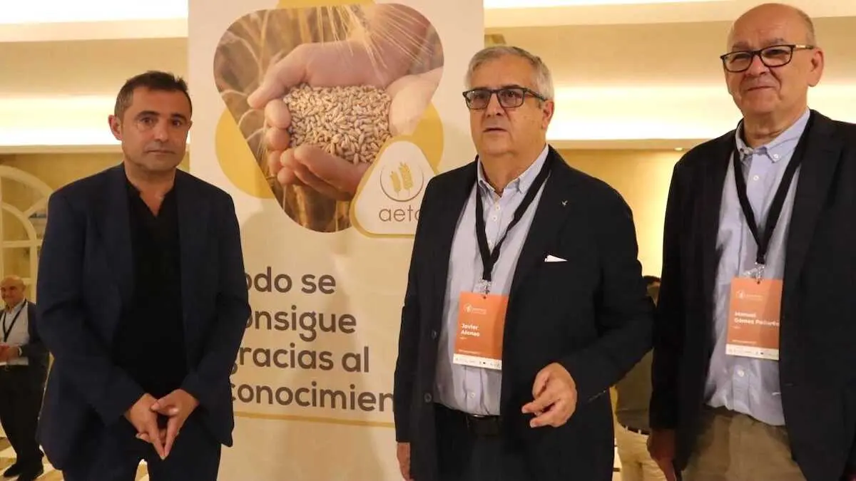 El director general de Agricultura y Ganadería, Jesús Fernández Clemente, en la inauguración de las XXXVII Jornadas Técnicas de la Asociación Española de Técnicos Cerealistas (AETC), que se celebran en Toledo