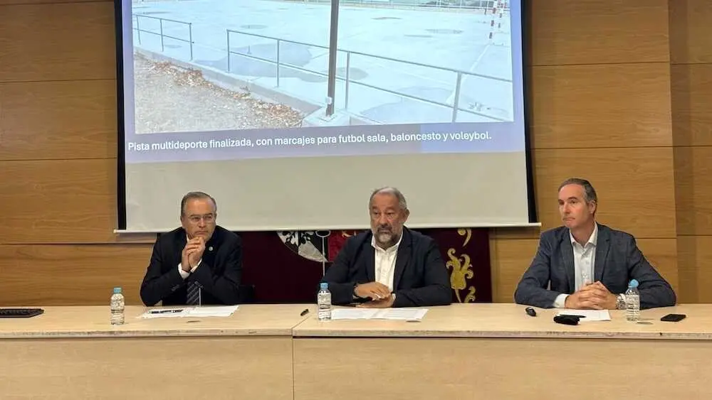 La Universidad de Castilla-La Mancha inaugura en Talavera una pista multideporte