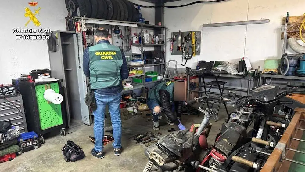 Tres detenidos por robar con fuerza en una vivienda habitada de Alcalá del Júcar (Albacete)