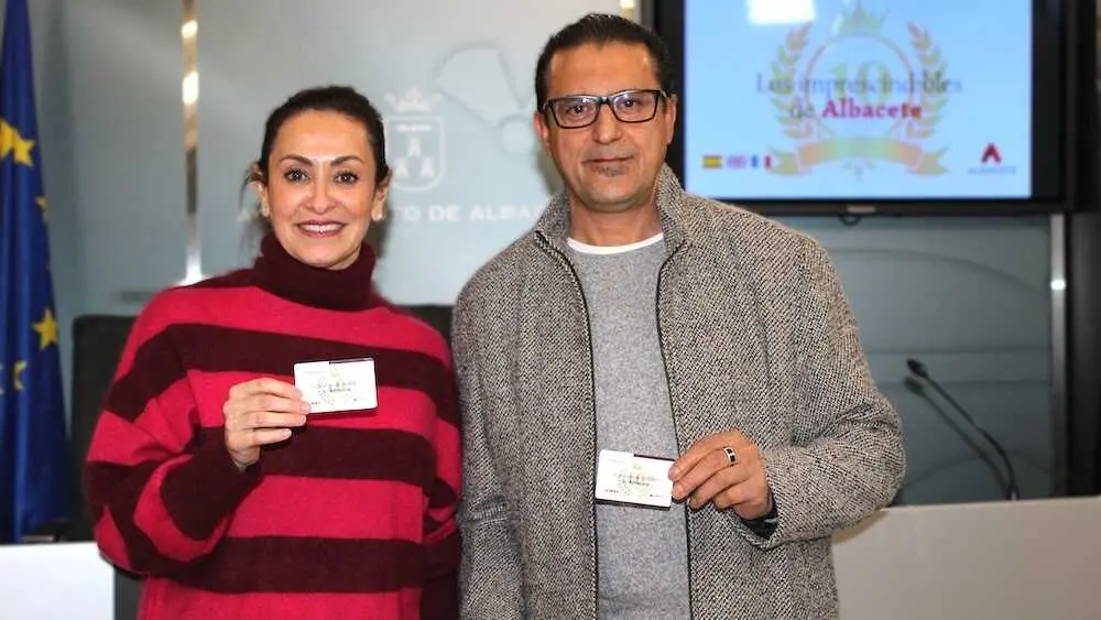El Ayuntamiento y los hosteleros lanzan una tarjeta turística gratuita para conocer Albacete