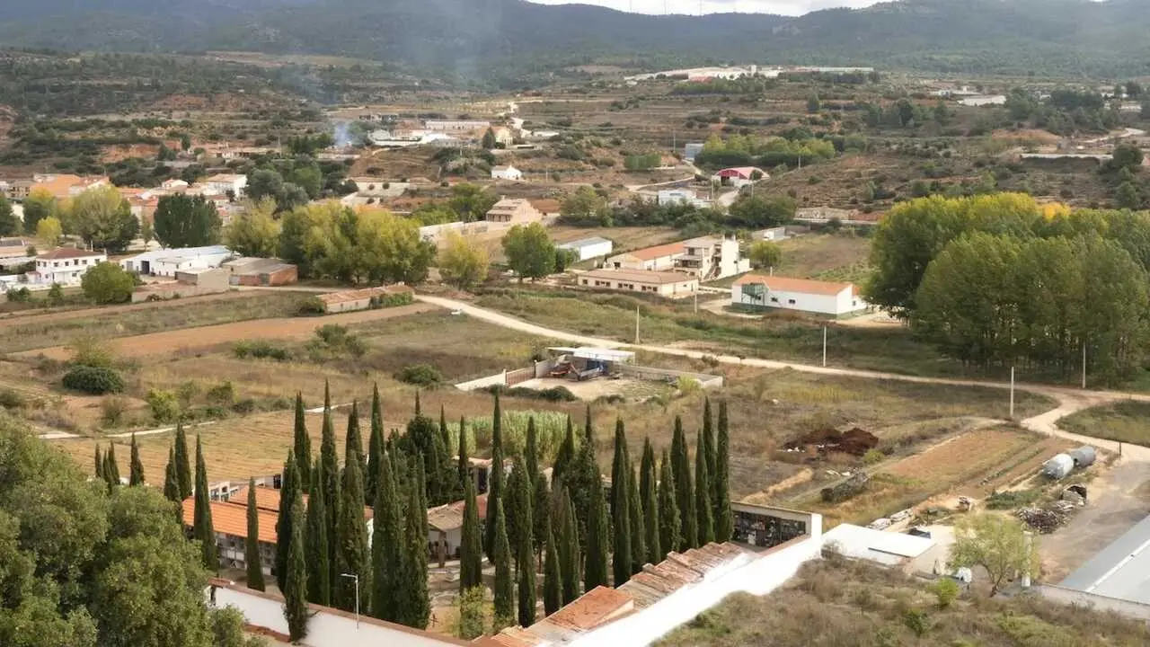 Vista de la localidad conquense de Mira un año después la dana del 29 de octubre de 2024 - EFE/Álvaro del Olmo