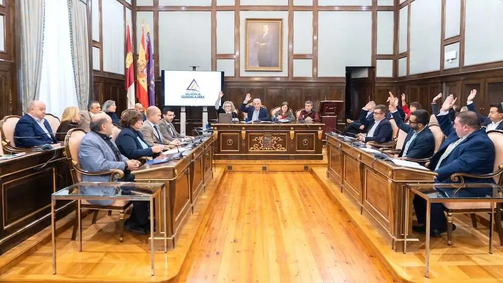 En la imagen un instante del Pleno de la Diputación de Guadalajara celebrado este viernes