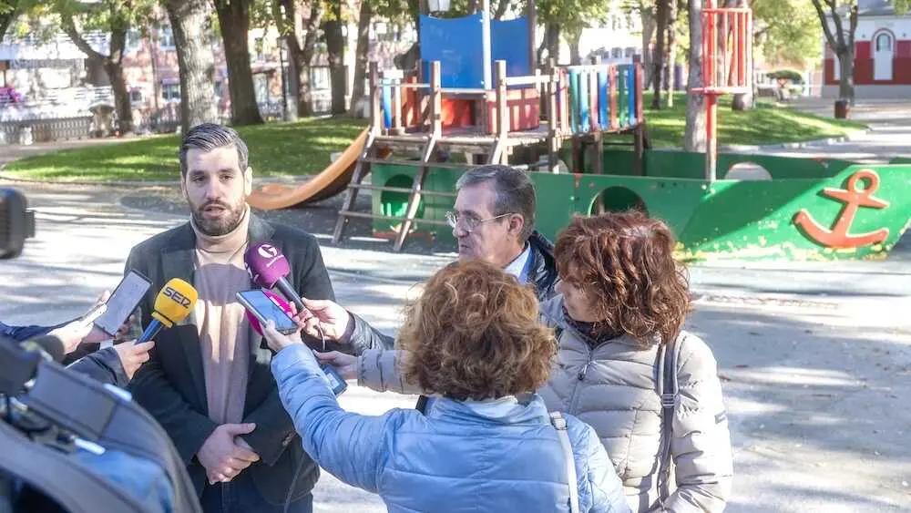 El concejal de Parques y Jardines del Ayuntamiento de Guadalajara, José Luis Alguacil, ha informado de nuevas actuaciones en el parque de La Concordia