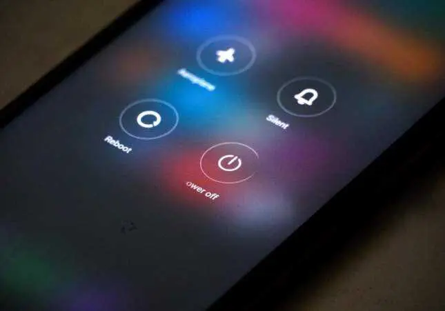 Por qué deberías apagar el teléfono una vez a la semana: consejo de ciberseguridad