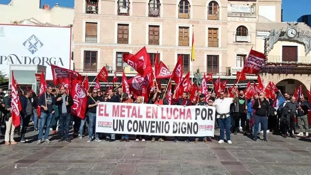 Sindicatos y patronal del metal sellan un acuerdo y desconvocan la huelga en Ciudad Real
