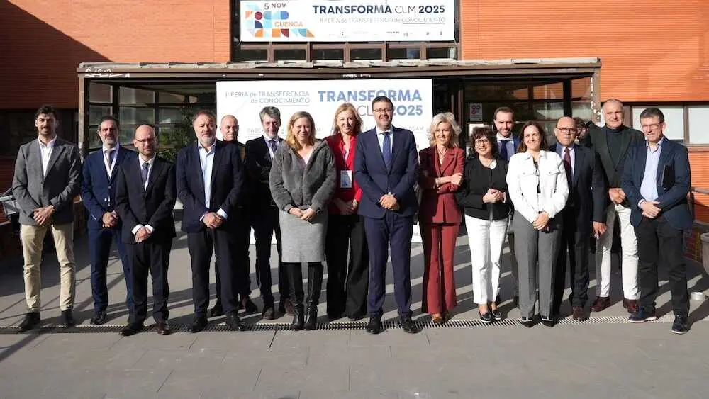 El consejero de Educación, Cultura y Deporte, Amador Pastor, ha inaugurado en Cuenca la II Feria de Transferencia del Conocimiento