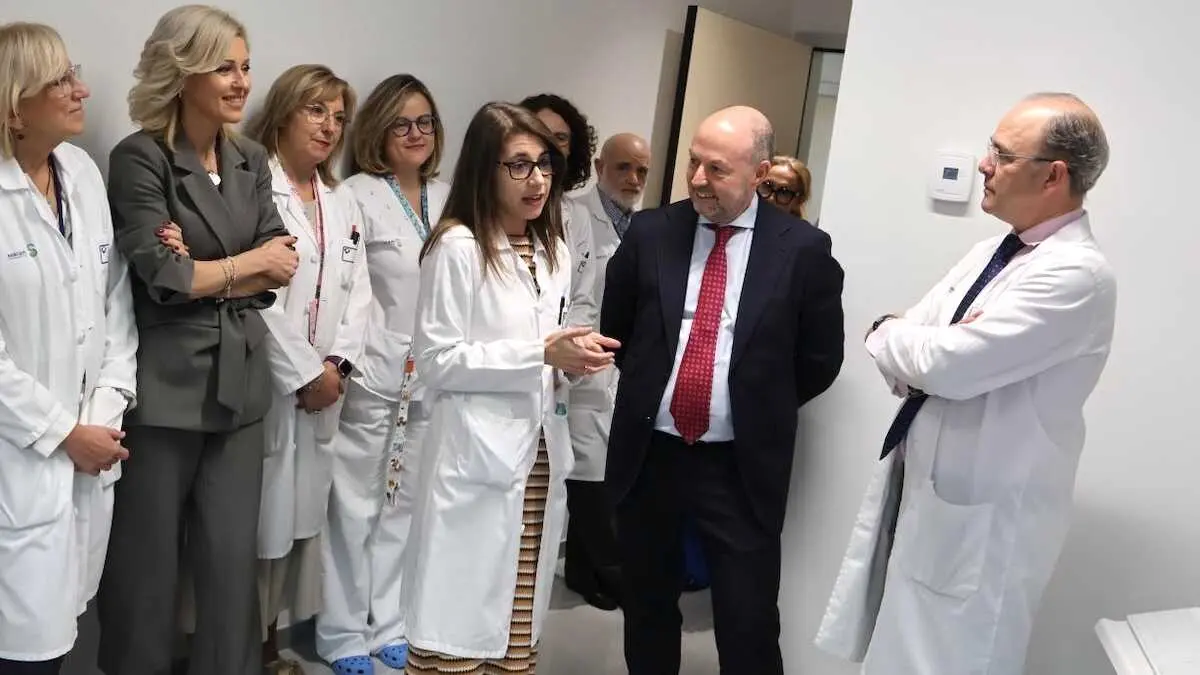 El director gerente del Sescam, Alberto Jara, durante la visita que ha realizado al nuevo Hospital Universitario de Cuenca