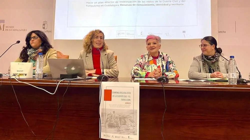 Inauguración de la Jornada de Patrimonio Arqueológico de la Guerra Civil y el Franquismo, desarrollada en el Museo Provincial de Guadalajara