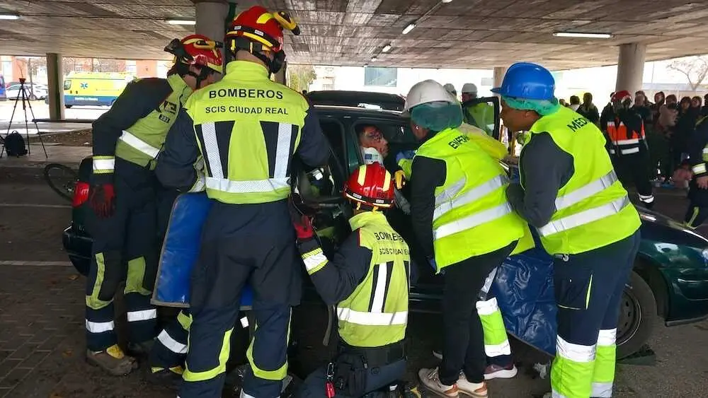 Profesionales sanitarios de Valdepeñas se entrenan en soporte vital inmediato