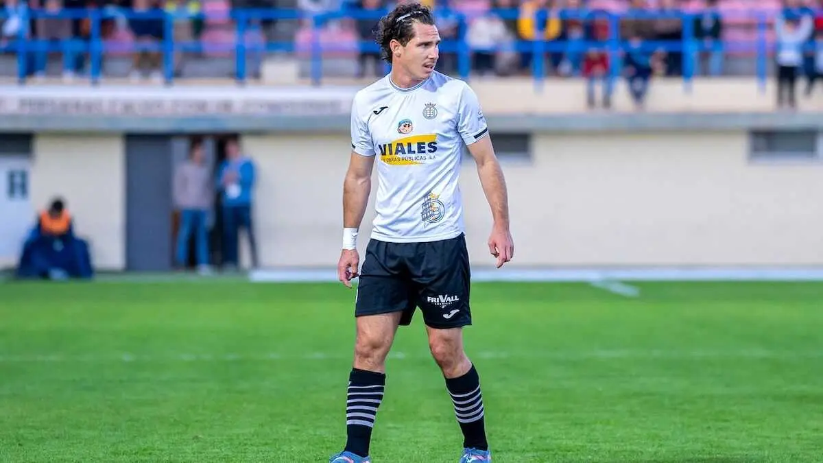 El jugador de la UB Conquense, Nacho Ruiz, denuncia insultos homófobos y machistas de la grada del CD Quintanar