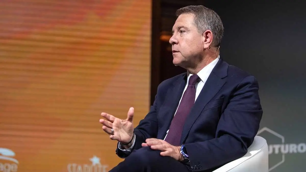 El presidente de Castilla-La Mancha, Emiliano García-Page, participa, en el Ateneo de Madrid, en la cuarta edición del foro ´Metafuturo´