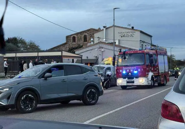 Cuatro menores de entre 11 y 15 años arrollados tras un choque de dos vehículos