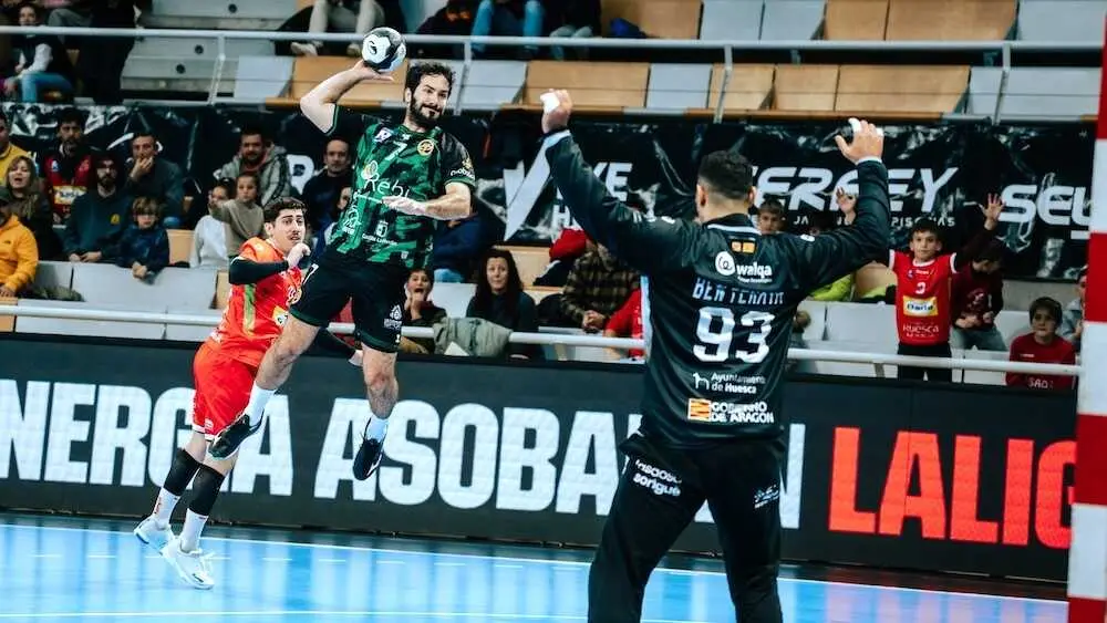 El Rebi Cuenca prolonga su desdicha como visitante con derrota en Huesca (30-25) - Fotografía: Jesús Barrabés