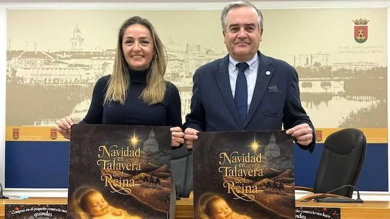 El alcalde de Talavera de la Reina, José Julián Gregorio, junto con la concejala de Festejos, María Pilar Guerrero, ha presentado este lunes la programación navideña 2025