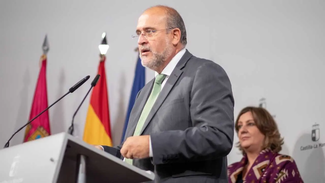 El vicepresidente primero del Gobierno de Castilla-La Mancha, José Luis Martínez Guijarro, este viernes en rueda de prensa en Toledo