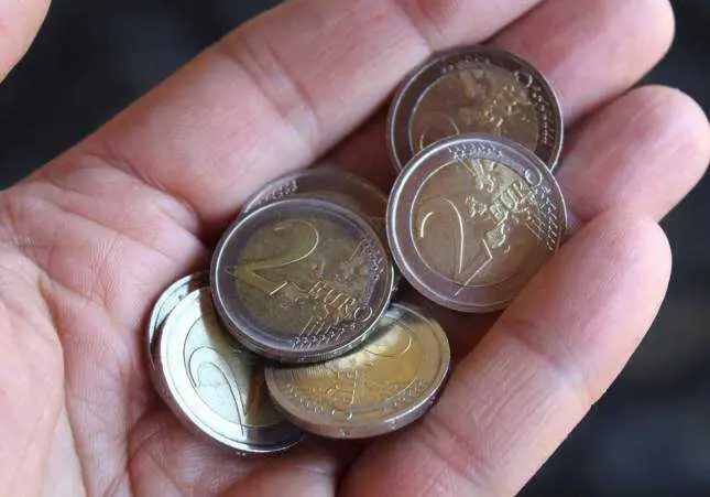 Así pueden robarte el coche utilizando solo una moneda: ya hay varias víctimas