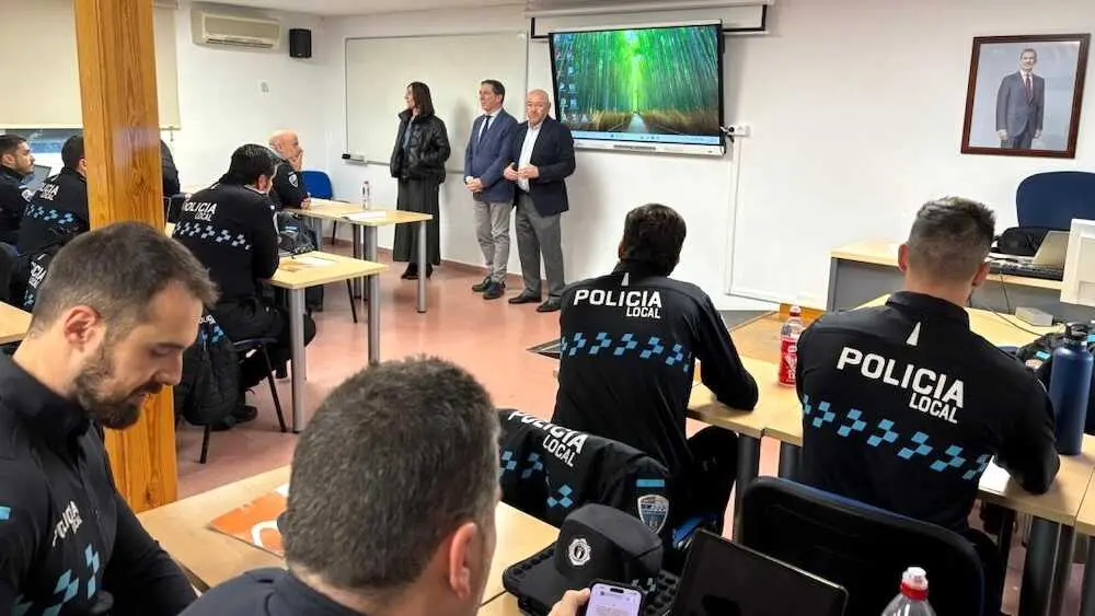 Una treintena de agentes de Policía Local se forman en la especialidad judicial