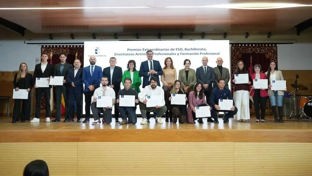 El consejero de Educación, Cultura y Deportes, Amador Pastor, asiste al acto de entrega de los Premios Extraordinarios de ESO, Bachillerato, Enseñanzas Artísticas Profesionales y Formación Profesional en el edificio Envases de Cartón en el Campus de la Universidad de Castilla-La Mancha