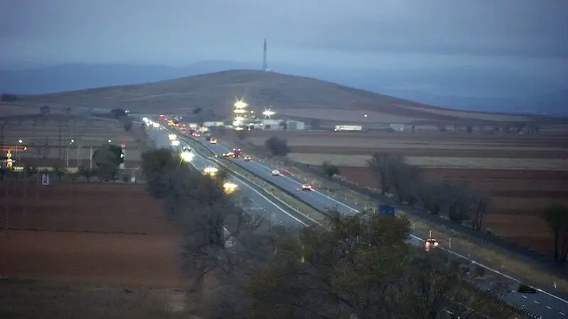 Una mujer herida tras una colisión entre un turismo y una caravana en la A-4 en Tembleque (Toledo)