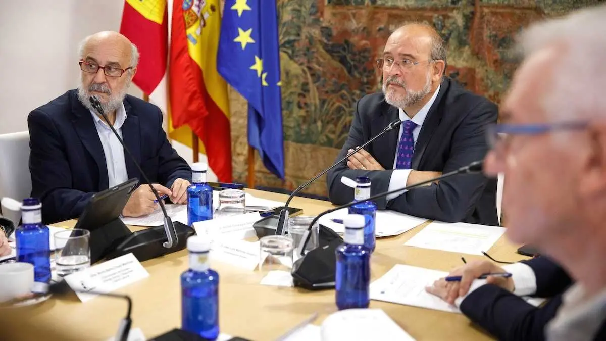 El vicepresidente primero del Gobierno de Castilla-La Mancha, José Luis Martínez Guijarro, ha presidido en Toledo la Comisión Regional de Fondos Europeos