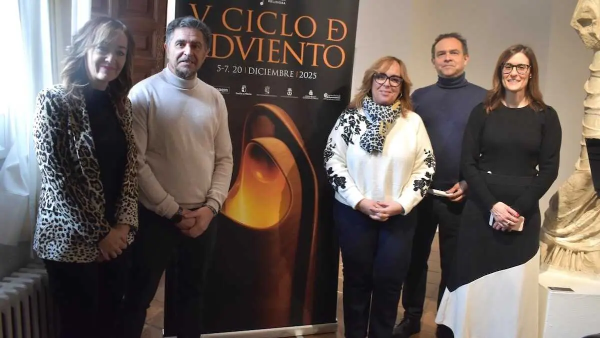 La viceconsejera de Cultura y Deportes, Carmen Teresa Olmedo, ha asistido al concierto ‘O Gloriosa Domina’ a cargo de Camerata Iberia que ha tenido lugar en el Museo de Cuenca