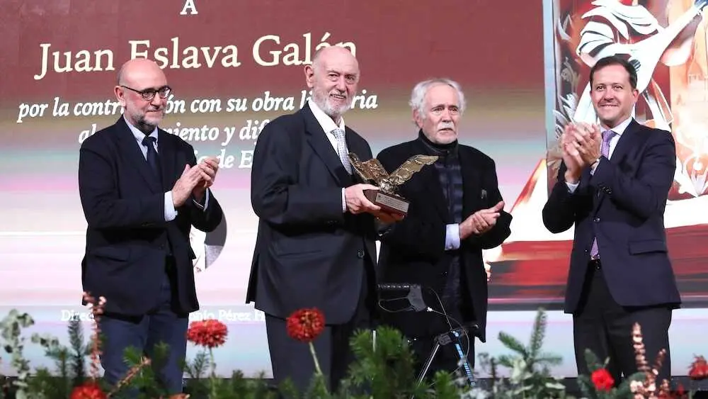 Toledo reconoce a Juan Eslava Galán como referente universal de la novela histórica