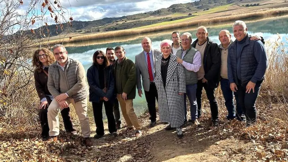 El consejero de Agricultura, Ganader&iacute;a y Desarrollo Rural, Juli&aacute;n Mart&iacute;nez Liz&aacute;n, visita a la zona regable de Almoguera (Guadalajara)