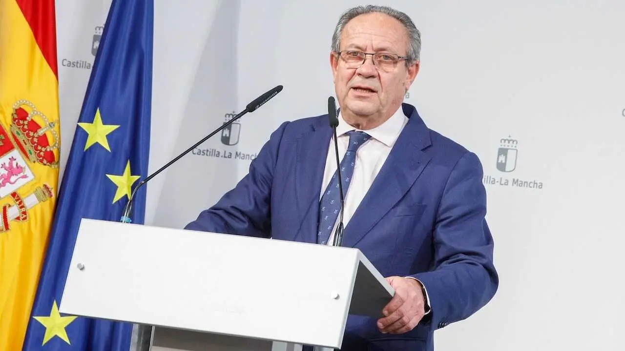 El consejero de Hacienda, Administraciones P&uacute;blicas y Transformaci&oacute;n Digital, Juan Alfonso Ruiz Molina, ha informado en rueda de prensa de los asuntos de su departamento abordados en el Consejo de Gobierno