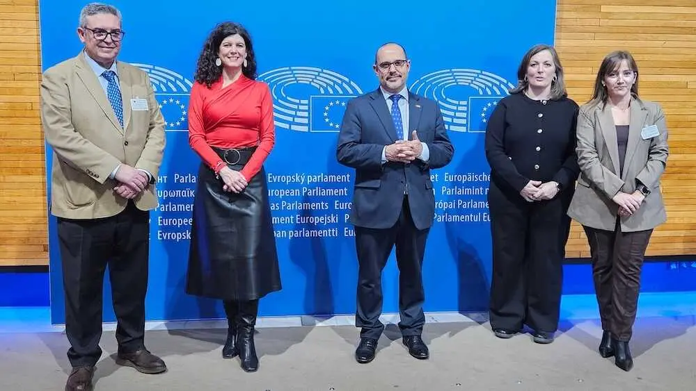 Las Cortes de Castilla-La Mancha buscan en Europa ideas clave sobre IA y vivienda