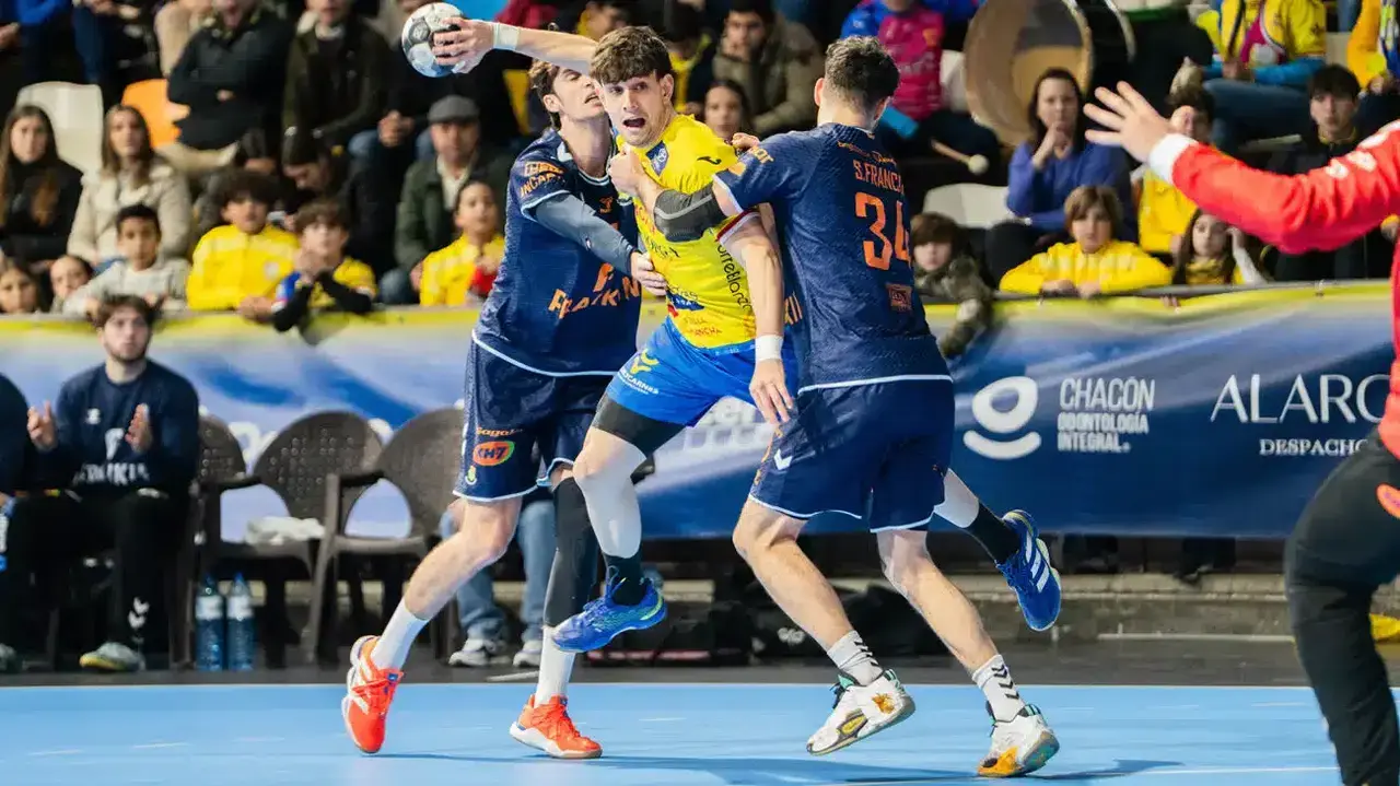 El Caser&iacute;o se impone al Granollers y suma aire en Asobal en Ciudad Real (26-24) - Fotograf&iacute;a: Lanza/Elena Rosa