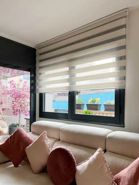  Estores noche y d&iacute;a baratos: comparativa y consejos para acertar 