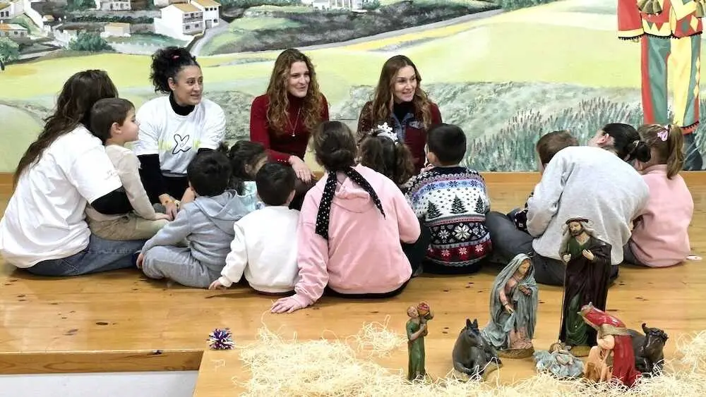 La directora del Instituto de la Mujer de Castilla-La Mancha, Teresa L&oacute;pez, ha visitado los servicios de corresponsabilidad que el Ayuntamiento de Fuencemill&aacute;n (Guadalajara) ha puesto en marcha estas navidades con cargo a las subvenciones regionales del Plan Corresponsables.