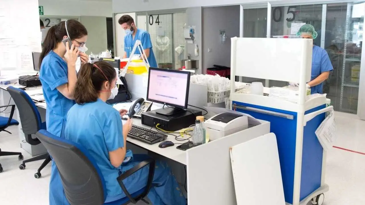 El Sescam y Fuden colaborar&aacute;n en la formaci&oacute;n postgrado de alumnos de Enfermer&iacute;a, sanitarios, enfermeras,