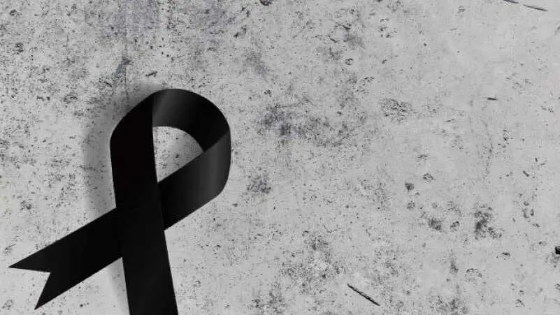 luto, cresp&oacute;n, funeral, entierro, muerte, cad&aacute;ver, accidente,&nbsp;