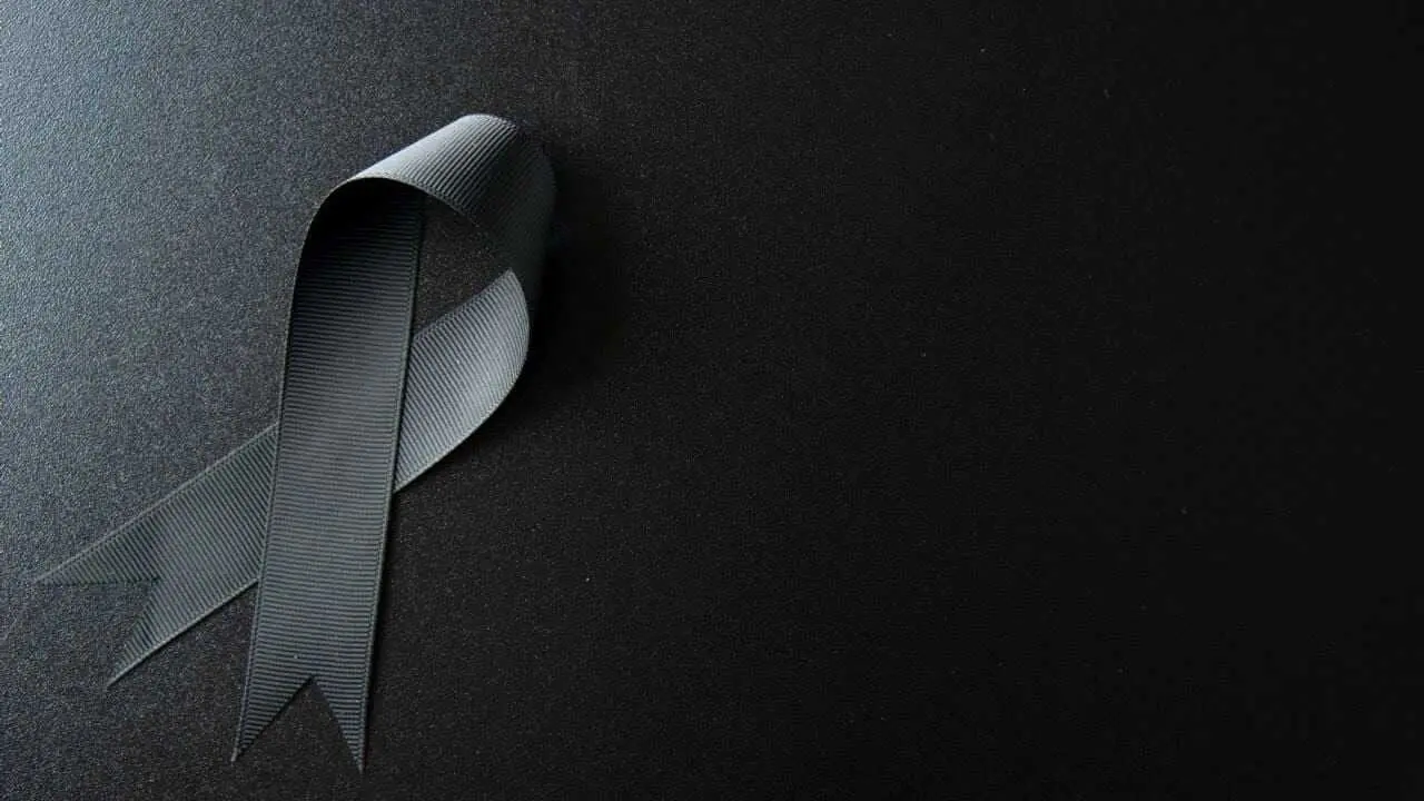 Encontrado muerto un famoso actor a sus 43 a&ntilde;os en extra&ntilde;as circunstancias, luto, cresp&oacute;n,
