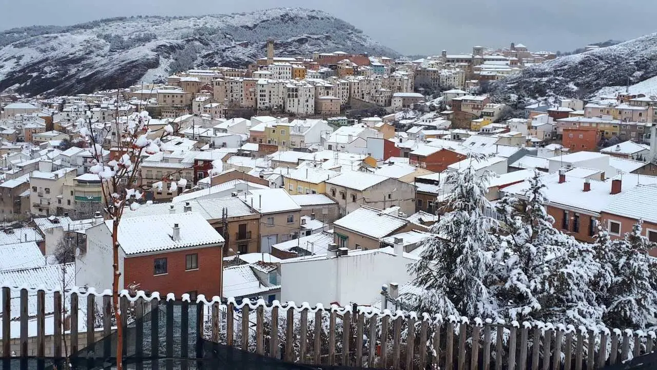 En la imagen de archivo la ciudad de Cuenca cubierta de nieve tras una nevada