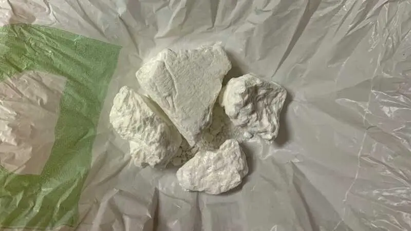 Detenido en Guadalajara al ser sorprendido con 52 gramos de coca&iacute;na en roca