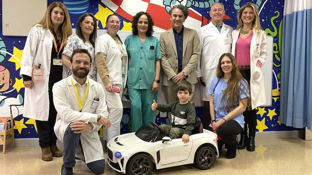 El Hospital de Talavera de la Reina (Toledo) incorpora un coche para trasladar a pacientes pedi&aacute;tricos