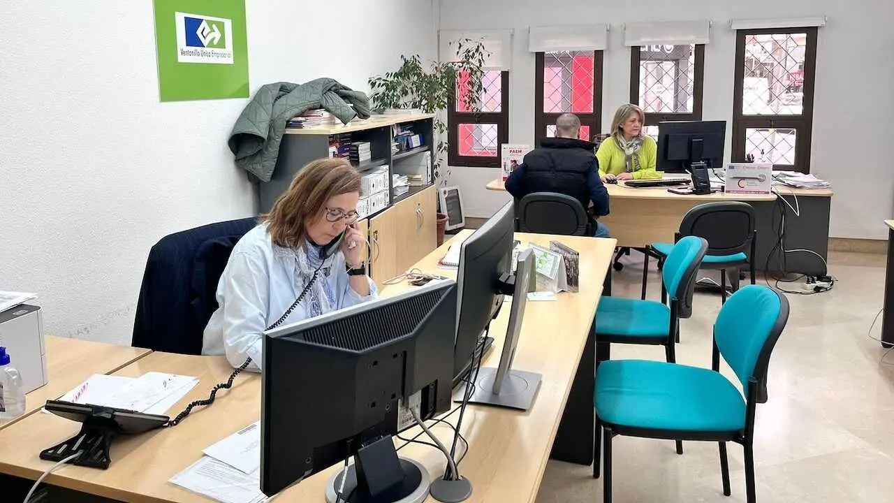 ventanilla &uacute;nica empresarial, creaci&oacute;n de empresas, sociedades, c&aacute;mara de comercio de Ciudad Real, disoluci&oacute;n de sociedades,