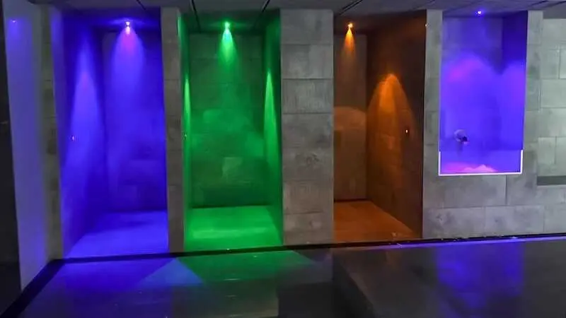 Aparece un chico muerto y sin ropa dentro de una sauna en extra&ntilde;as circunstancias