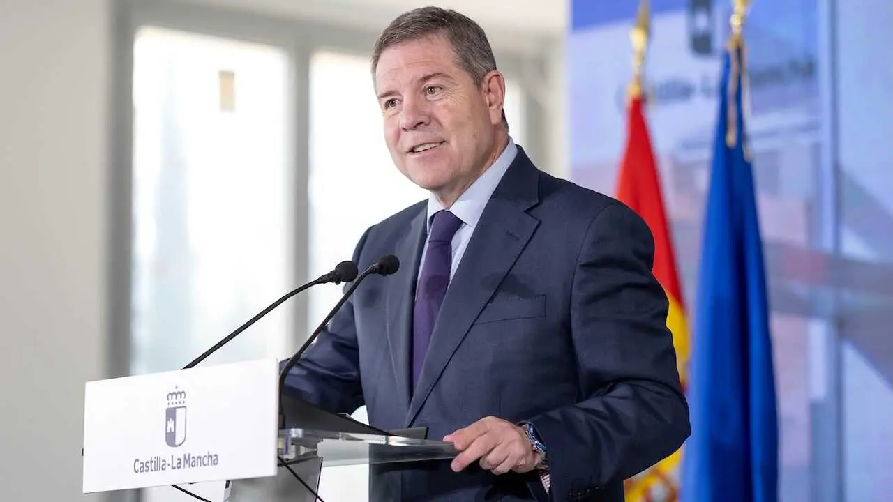 El presidente de Castilla-La Mancha, Emiliano Garc&iacute;a-Page, durante su intervenci&oacute;n este mi&eacute;rcoles en un acto en la ciudad de Guadalajara