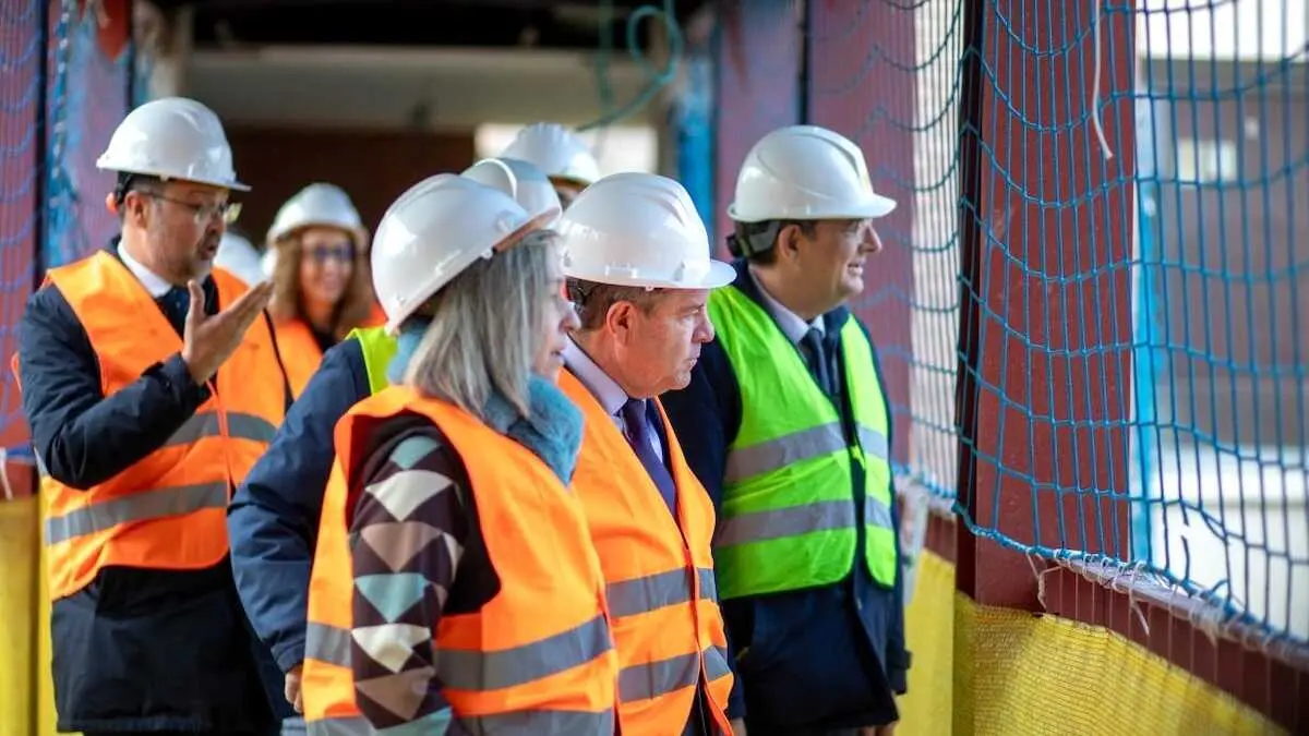 El presidente de Castilla-La Mancha, Emiliano Garc&iacute;a-Page, visita en Guadalajara, las obras de construcci&oacute;n del nuevo campus de la Universidad de Alcal&aacute; en la ciudad