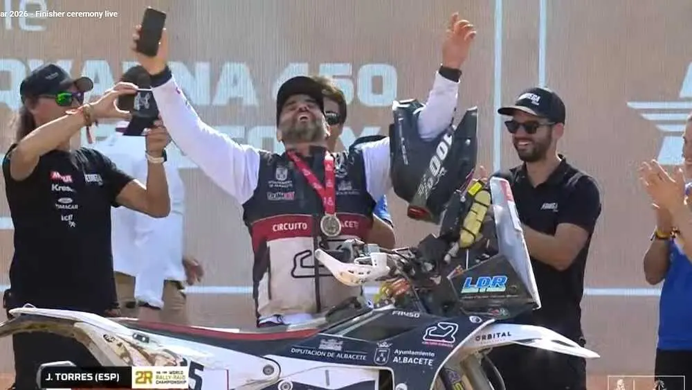 El albacete&ntilde;o Juan Carlos Torres hace historia al completar el Rally Dakar 2026