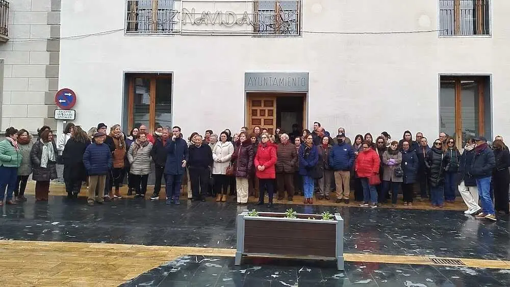 Minuto de silencio en Miguel Esteban (Toledo) por las v&iacute;ctimas del accidente de Adamuz