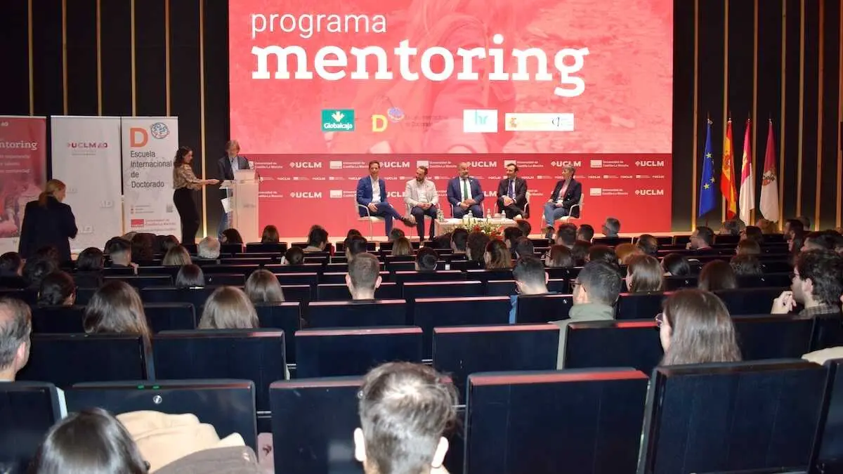 Lanzan el primer Programa 'Mentoring UCLM' para impulsar el talento cient&iacute;fico